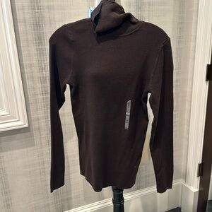 Old navy brown turtleneck